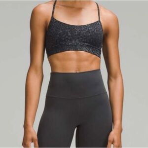 2023-Lululemon Flow Y Bra Nulu *Light
Lined Leopard Anchor Multi size 10